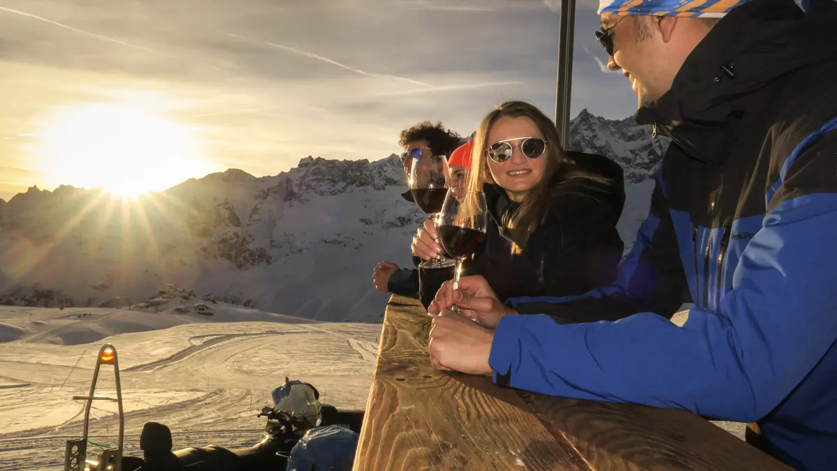 VALLE D'aosta Aperitivo Piste Sci Cervinia (Foto Enrico Romanzi) 1051