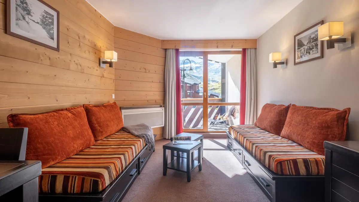 Le Tikal Apartments Val Thorens Two Bedroom Apartment Living Area