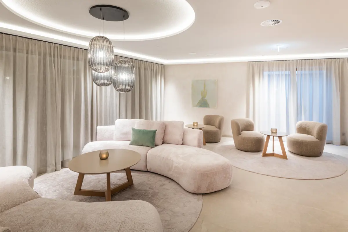 Neuhaus Zillertal Resort Mayrhofen Spa Reception