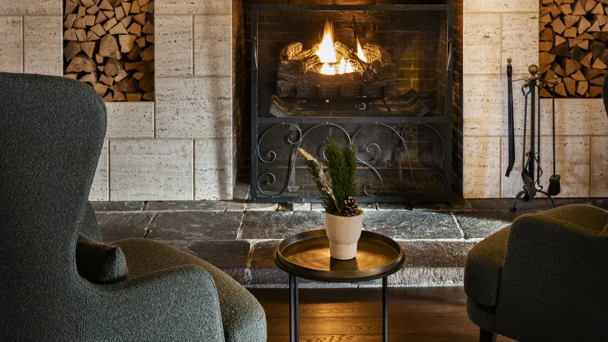Hotel Boglerhof Alpbach Bar Fireplace