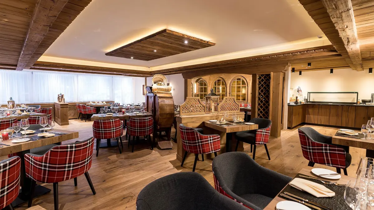 Hotel Butterfly Zermatt Dining Room