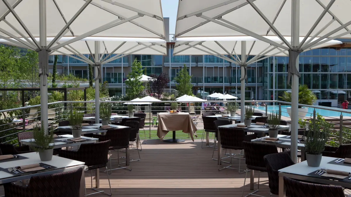 Aqualux Hotel Spa Suite Terme Bardolino Terrace And Pool Bar (2)