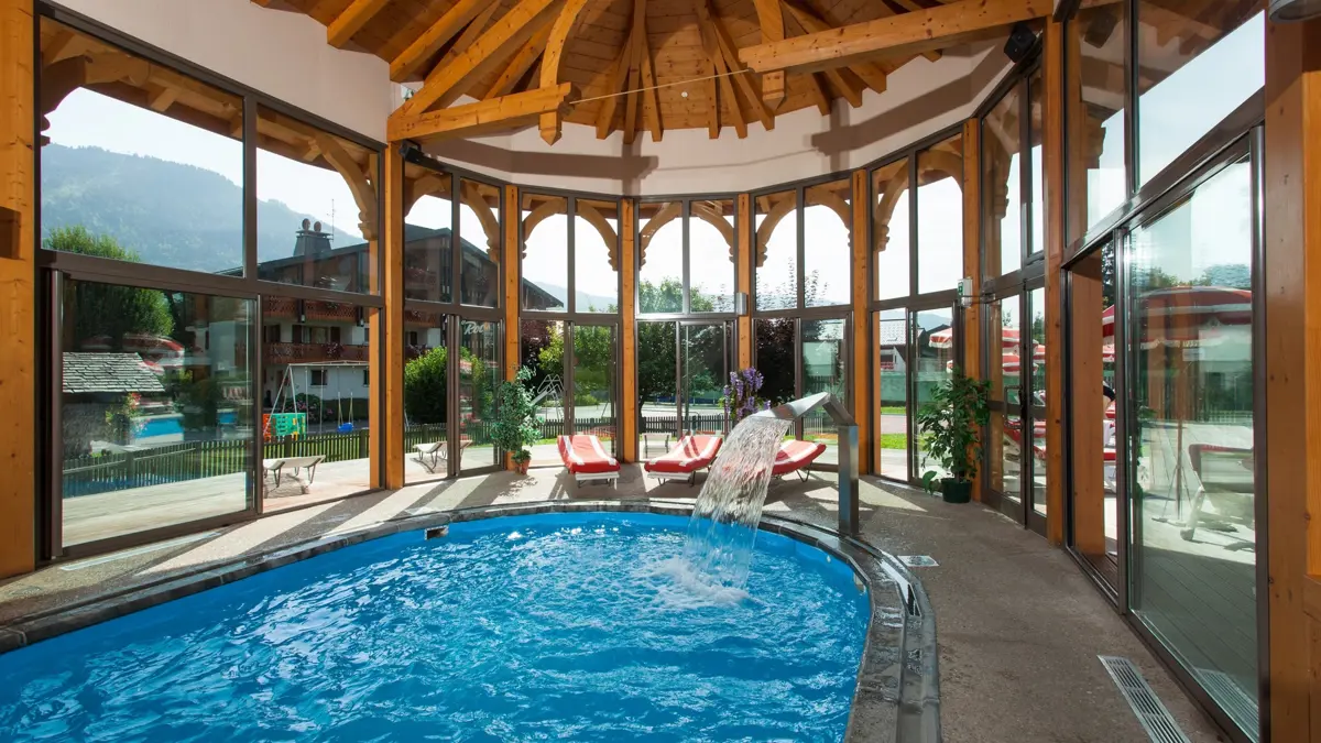Hotel Neige Et Roc Samoens Indoor Swimming Pool 3