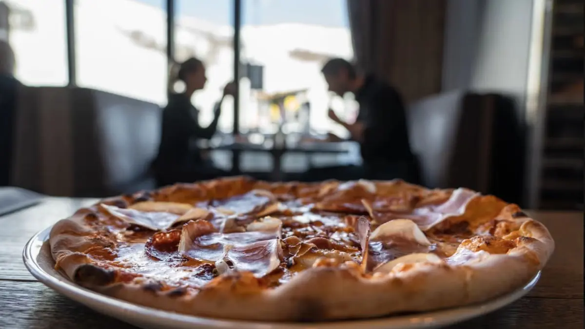 Myrkdalen Hotel Mykdalen Restaurant Tunet Pizza 2