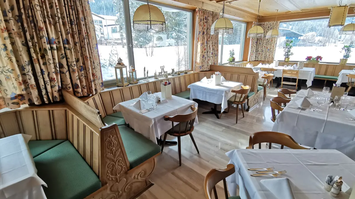 Inghams Italy Dolomites Corvara Hotel La Plaza Restaurant