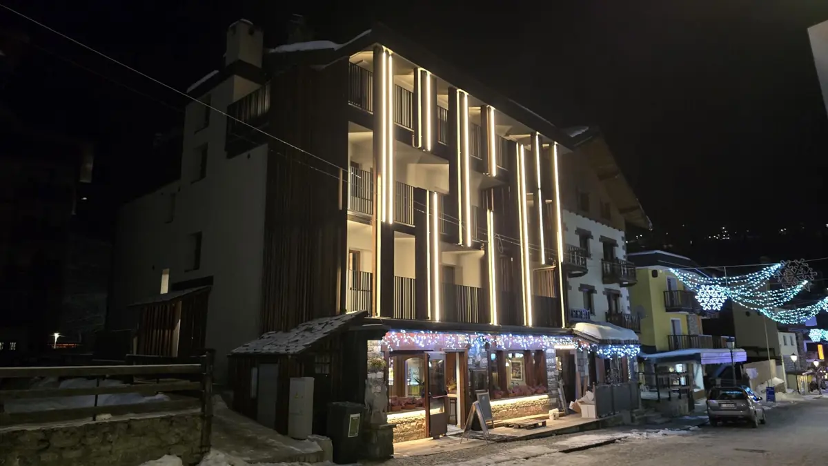 Hotel Perruquet Cervinia Exterior