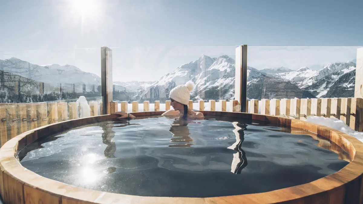 Hotel Alparena La Rosiere Hot Tub
