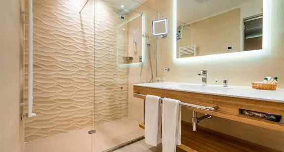 Junior Suite Bathroom