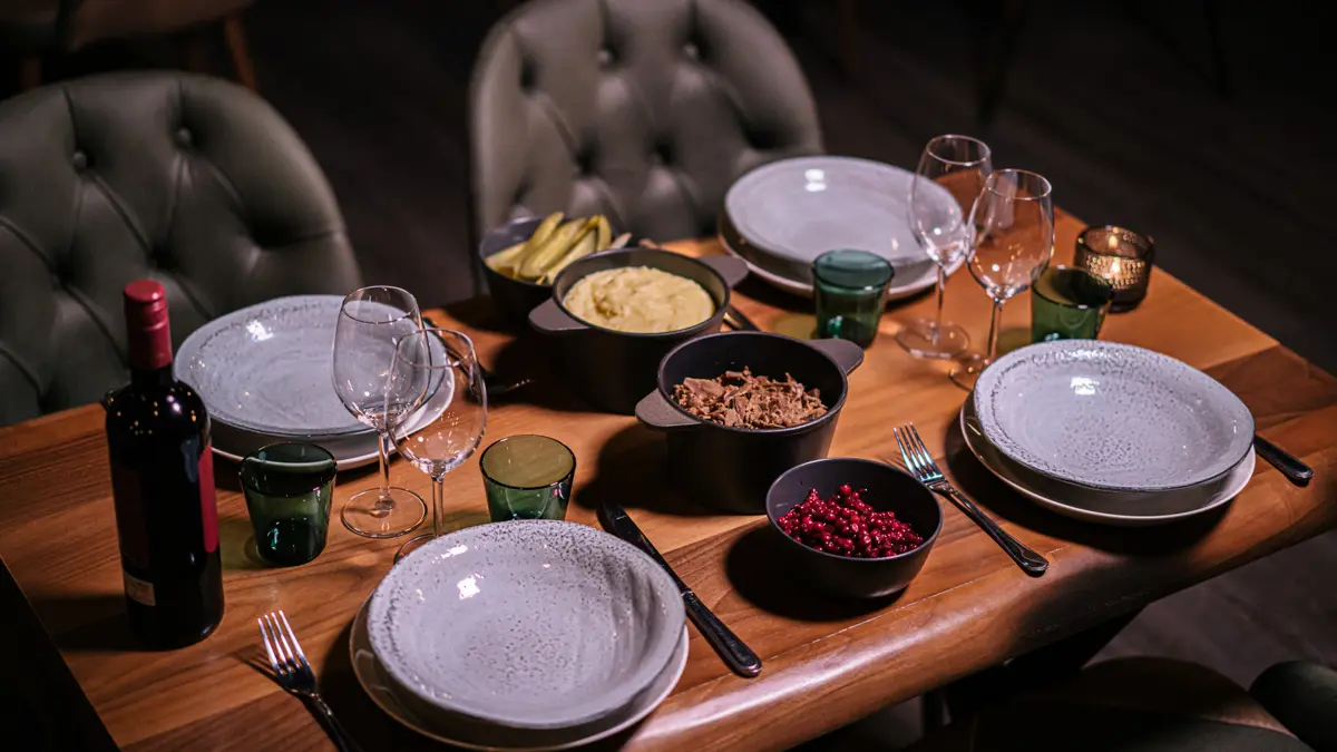 Levi Black Apartments Levi Dinner