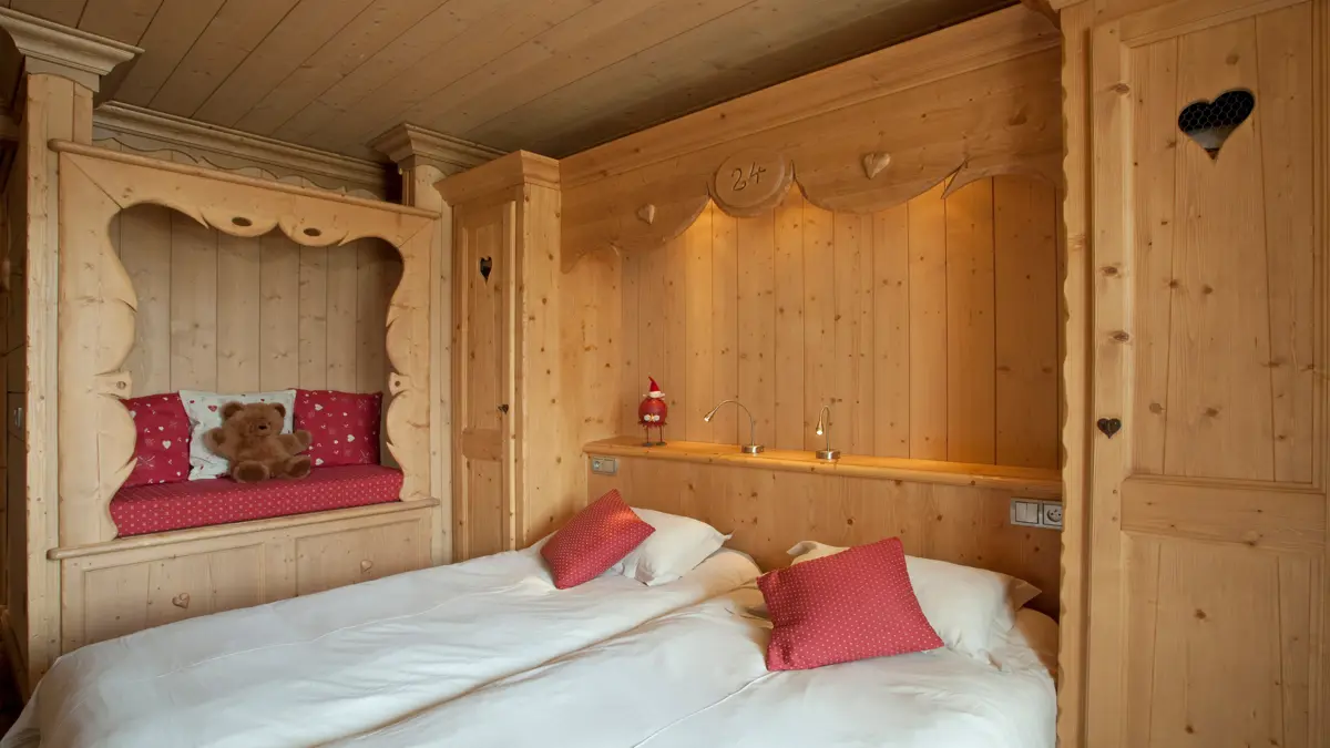 Hotel Le Paquis Tignes North Facing Twin Bedroom