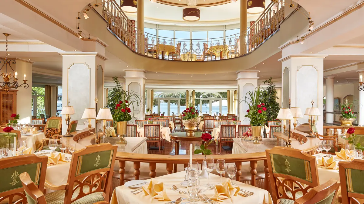 Hotel Grand Zell Am See Dining Room 2