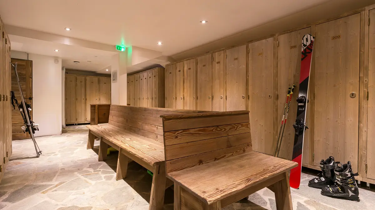 Hotel Kandahar Val d'Isere ski storage