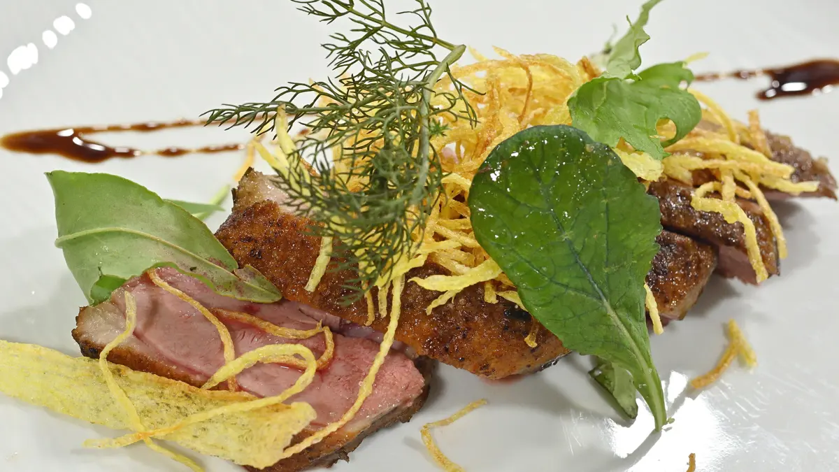 Inghams Italy Dolomites Kronplatz Hotel Monte Paraccia Dinner