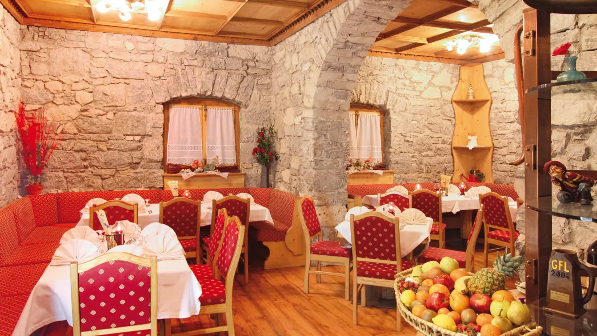 Hotel Dolomiti, Canazei, Kaiserstube Restaurant