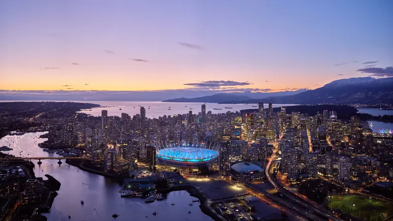 Guide Ski City Stopover Vancouver At Night