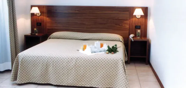 Hotel Rosa Lake Iseo Italy Bedroom