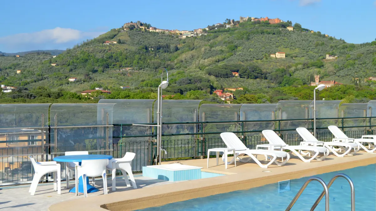 Hotel Ambasciatori Palace, Montecatini, Rooftop Pool with View of Montecatini Alto