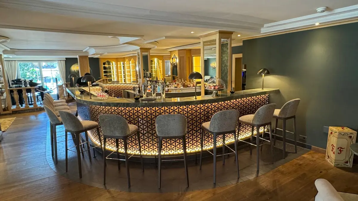Hotel Romantik Schweizerhof Grindelwald Bar Area