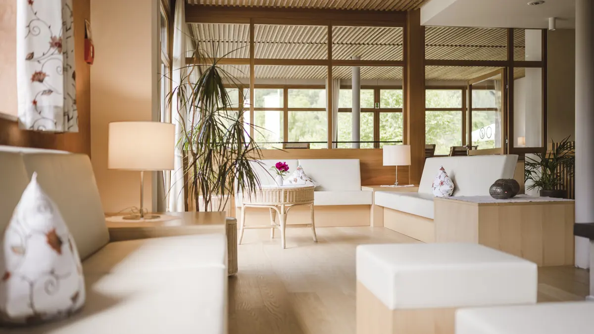 Inghams Italy Dolomites Kronplatz Hotel Monte Sella Seating