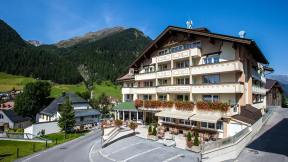 Hotel Jagerhof Ischgl Exterior