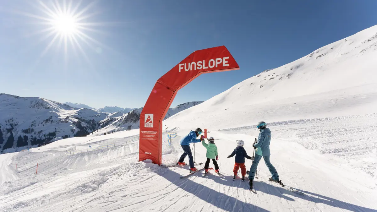 Saalbach Hinterglemm Ski Circus Austria Family Fun Slope C Lukas Pilz 2