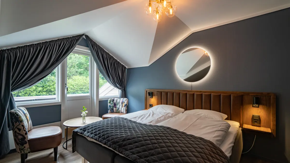 Hotel Aurlandsfjord Flam Aurland Bedroom in hotel (copyright: Norwaysbest/Sverre Hjørnevik)