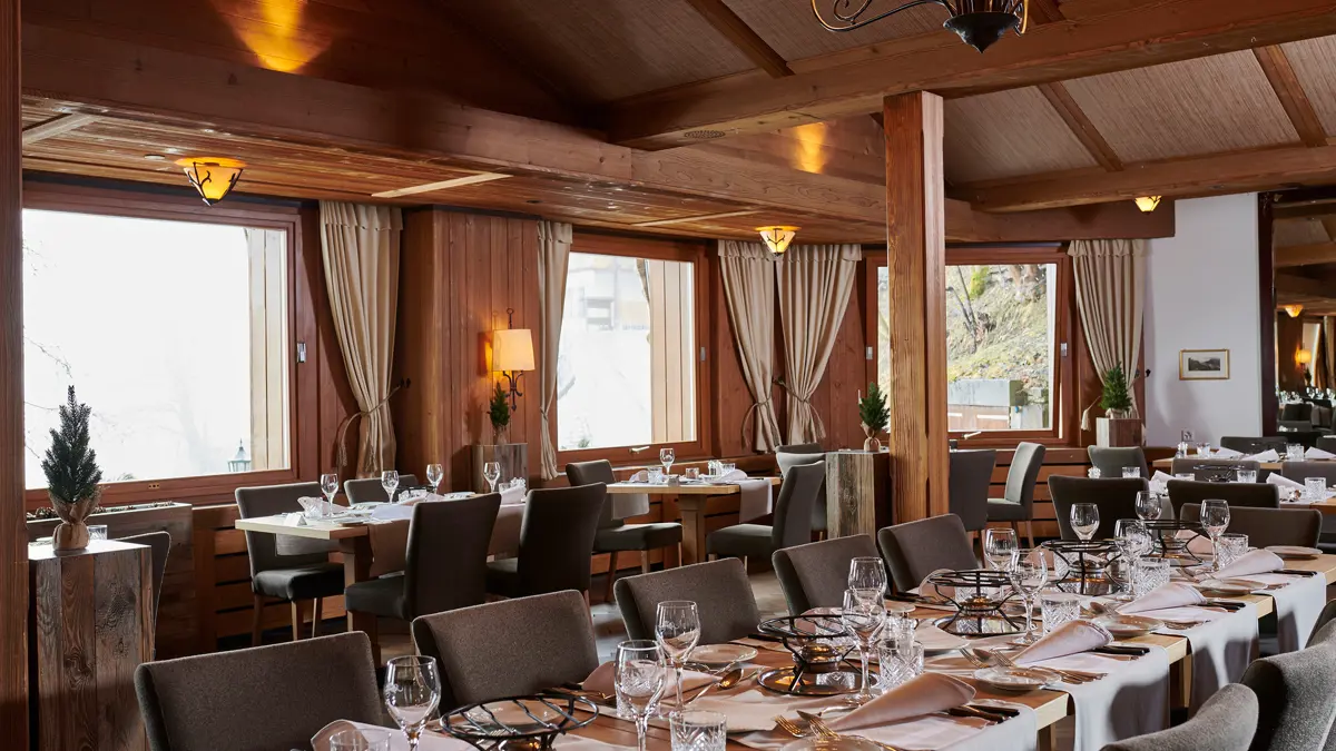 Hotel Alpenrose Wengen Dining Tables