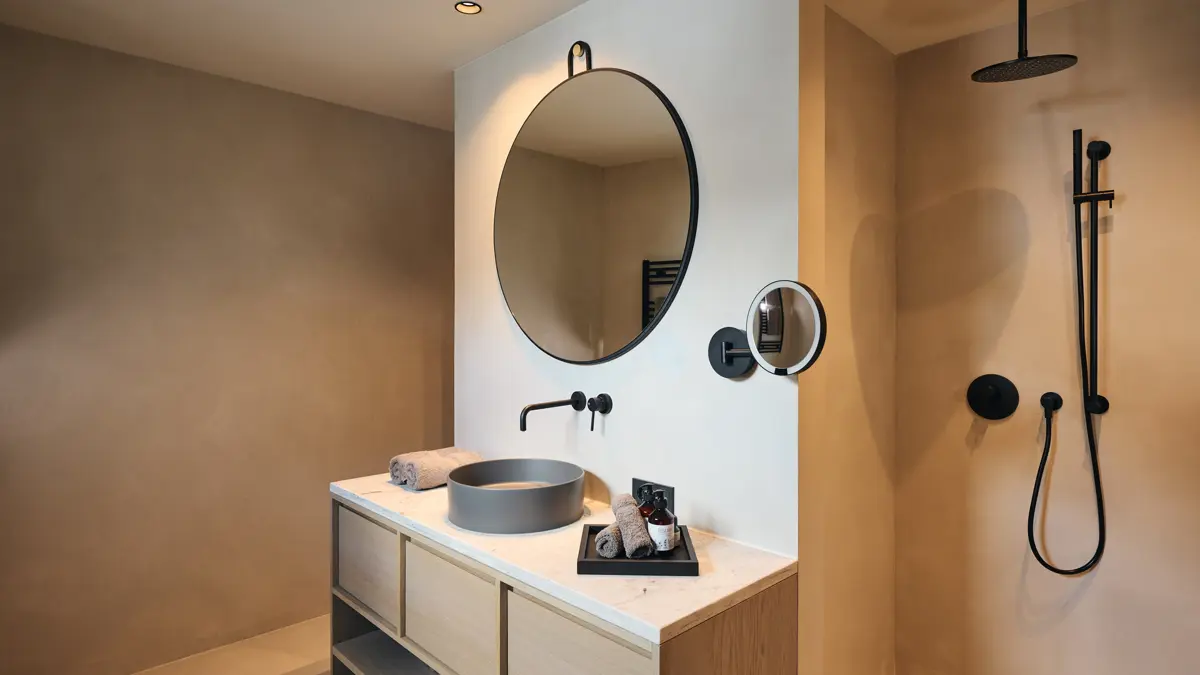 Hotel Ullrhaus St. Anton Typical Ensuite