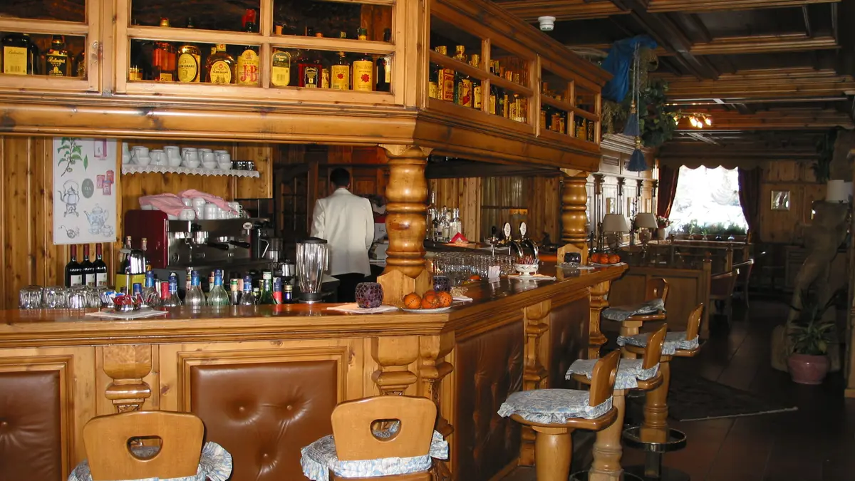 Ingham Italy Dolomites Arabba Sporthotel Arabba Bar