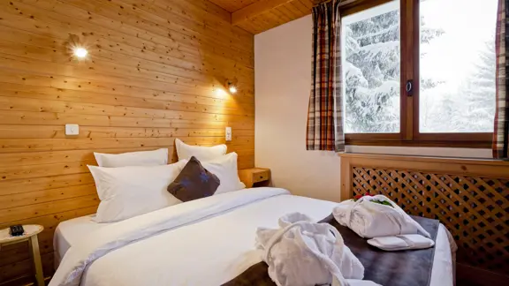 Standard double bedroom