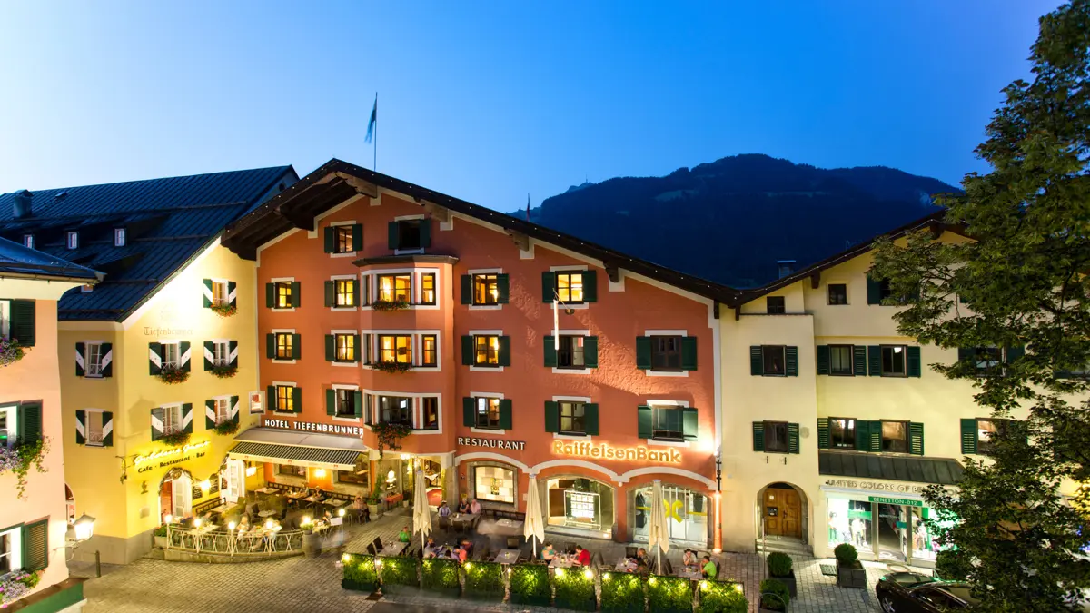 Hotel Tiefenbrunner Kitzbuhel Exterior Evening
