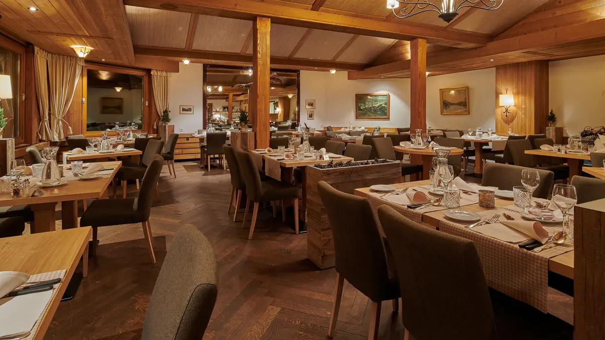Hotel Alpenrose Wengen Dining Area