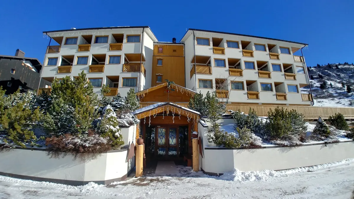 Inghams Italy Dolomites Arabba Hotel Grifone External