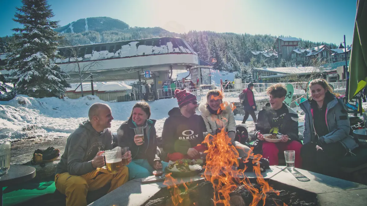 Pan Pacific Mountainside Hotel Whistler Canada Dubbliner Bar (5)