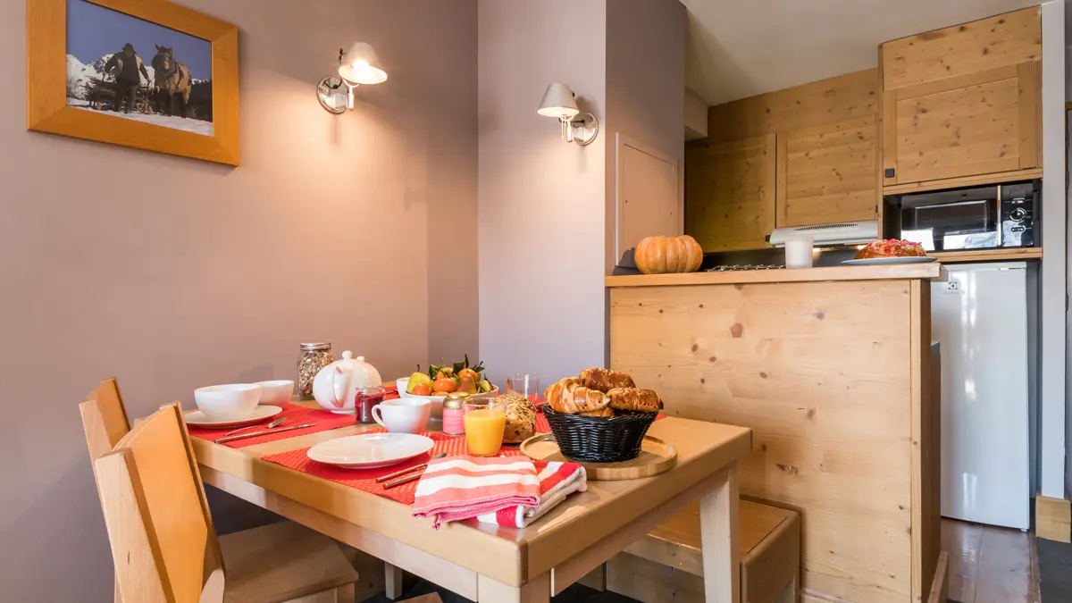 Les Balcons De Bellevarde Val D'isere One Bedroom Apartment Kitchen 2
