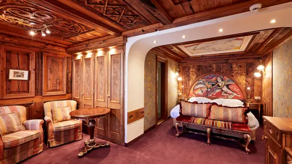 Deluxe double bedroom