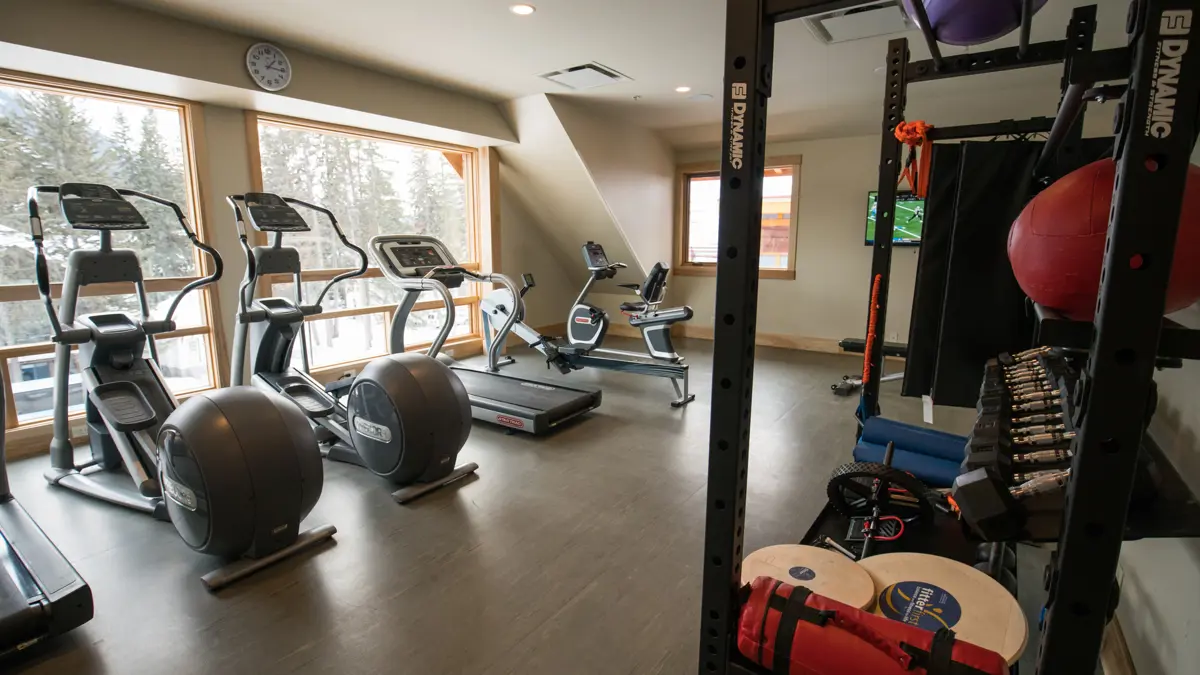 Moose Hotel Suites Banff Gym