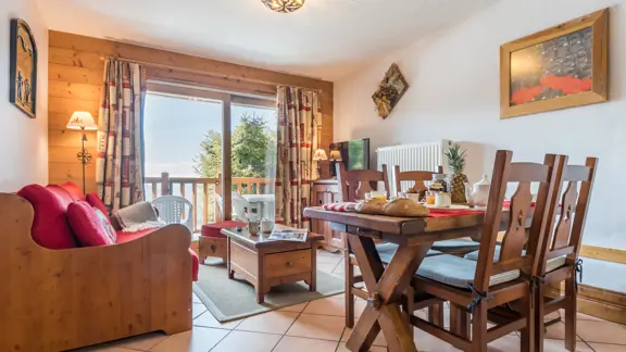 One bedroom with alcove apartments