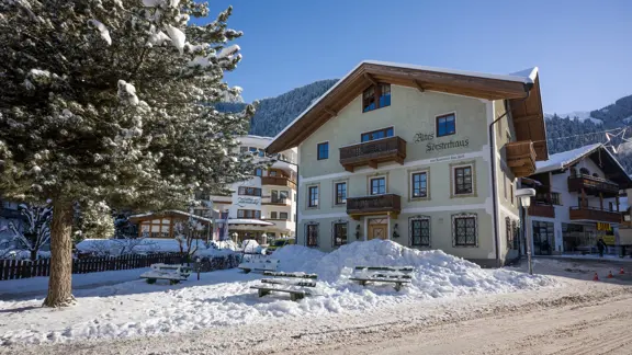 Foersterhaus Zum Kramerwirt Mayrhofen Exterior Winter (2)
