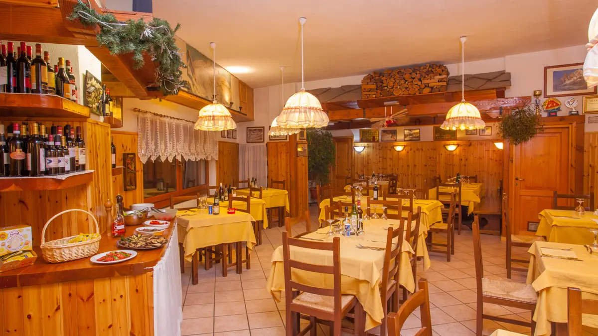 Inghams Italy Aosta Valley Cervinia Hotel Serenella Dining Room