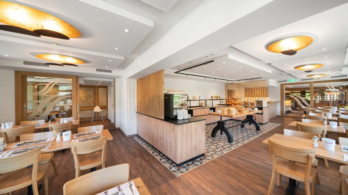 Hotel Jungfrau Lodge Grindelwald Breakfast Room