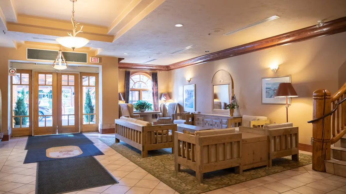 Caribou Lodge Banff Lobby 2