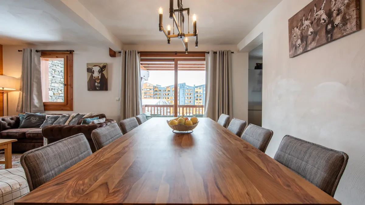 Chalet Noella Val Thorens Dining Area