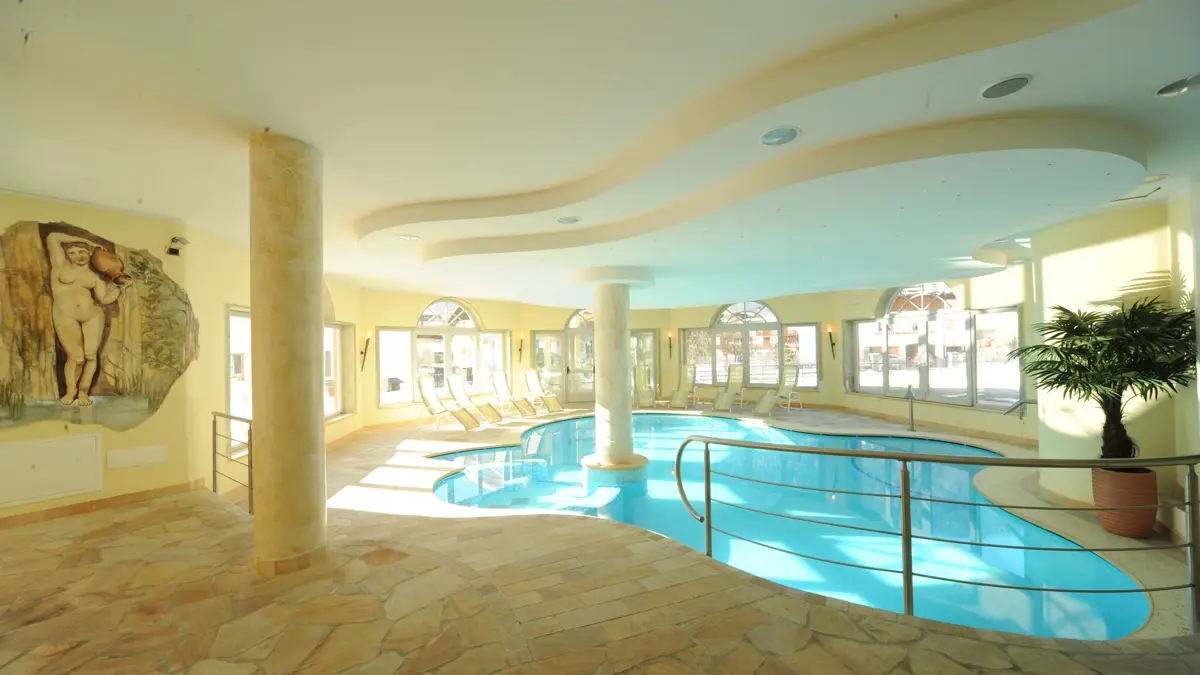 Hotel Canada Pinzolo Madonna Di Campiglio Swimming Pool