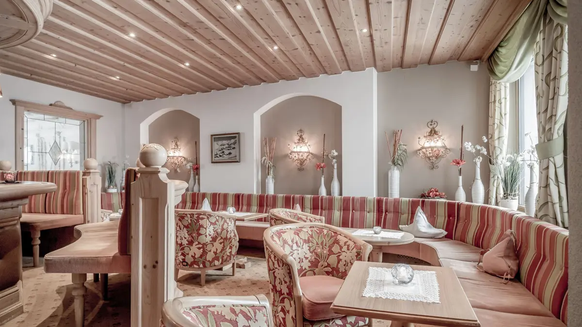 Hotel Alpenland Obergurgl Dining Room (1)