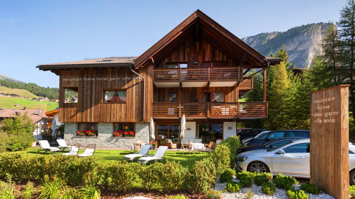 Italy, Dolomites, Selva, Mountain Home Garni Villa Anna, Exterior