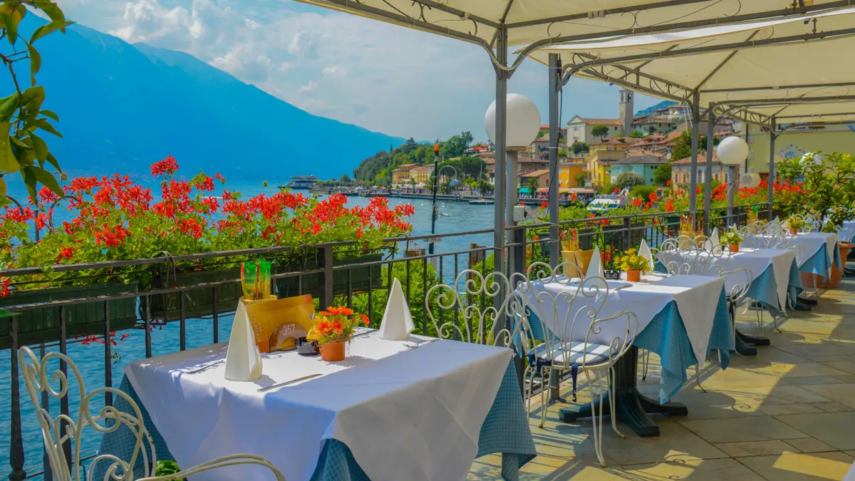 Hotel Allazzurro Restaurant With Lake View