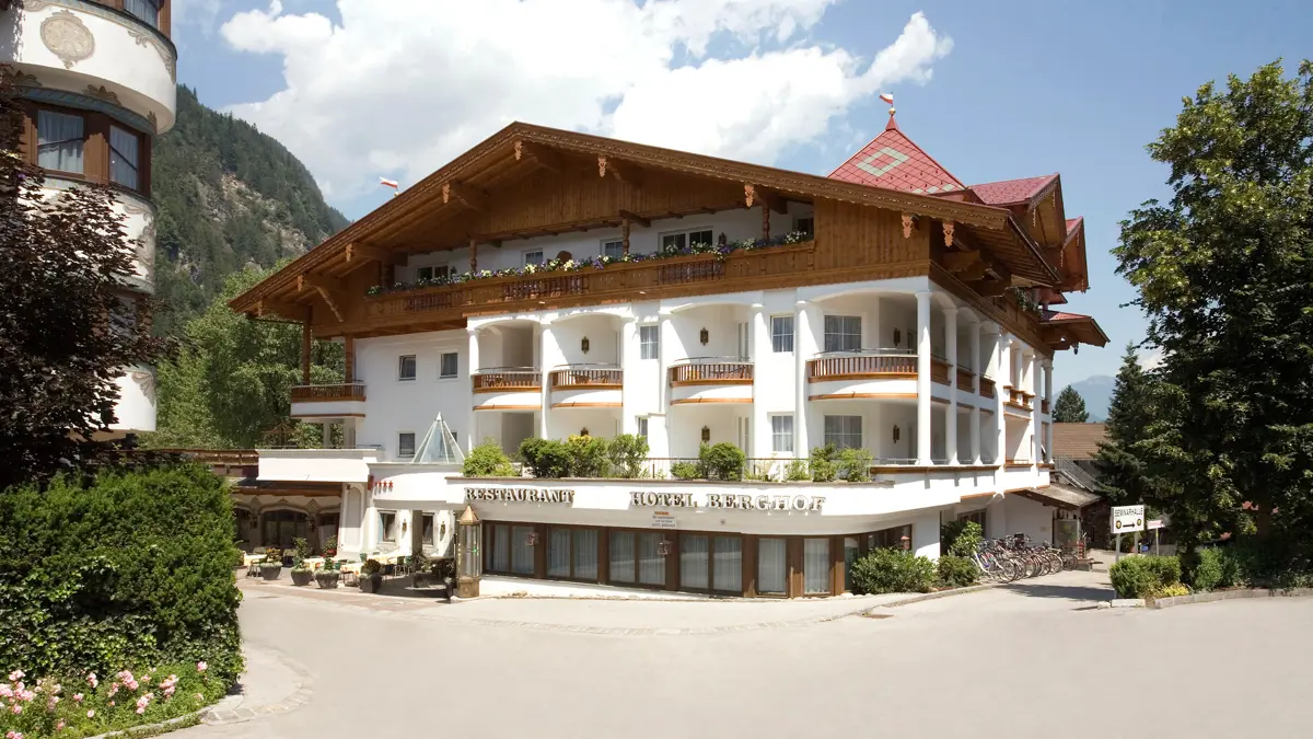 Hotel Berghof Mayrhofen Hotel Exterior