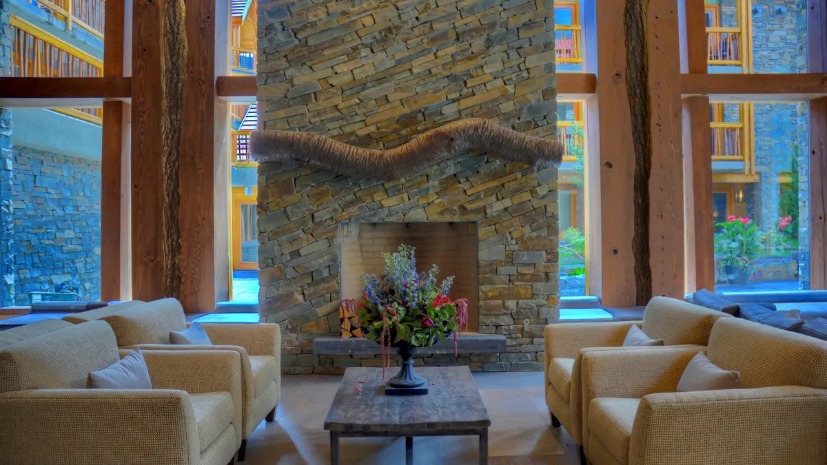 Moose Hotel Suites Banff Lobby