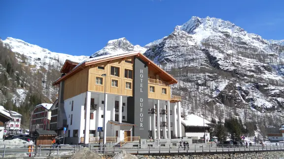 Inghams Italy Monterosa Gressoney Hotel Du Four Exterior